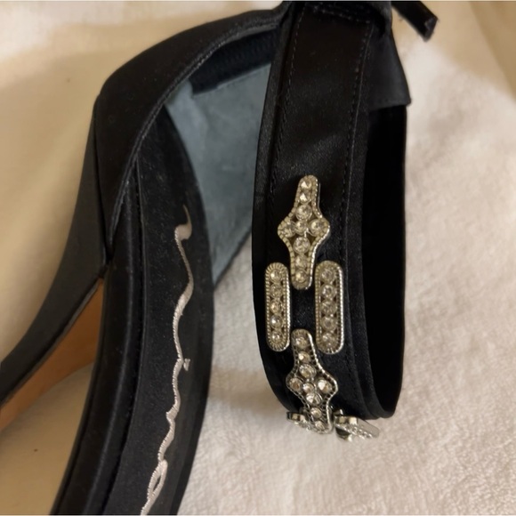 Nina Glam Formal Party Event Garcia Black Luster Satin Embellished Heels Sz 7.5 - Picture 5 of 10